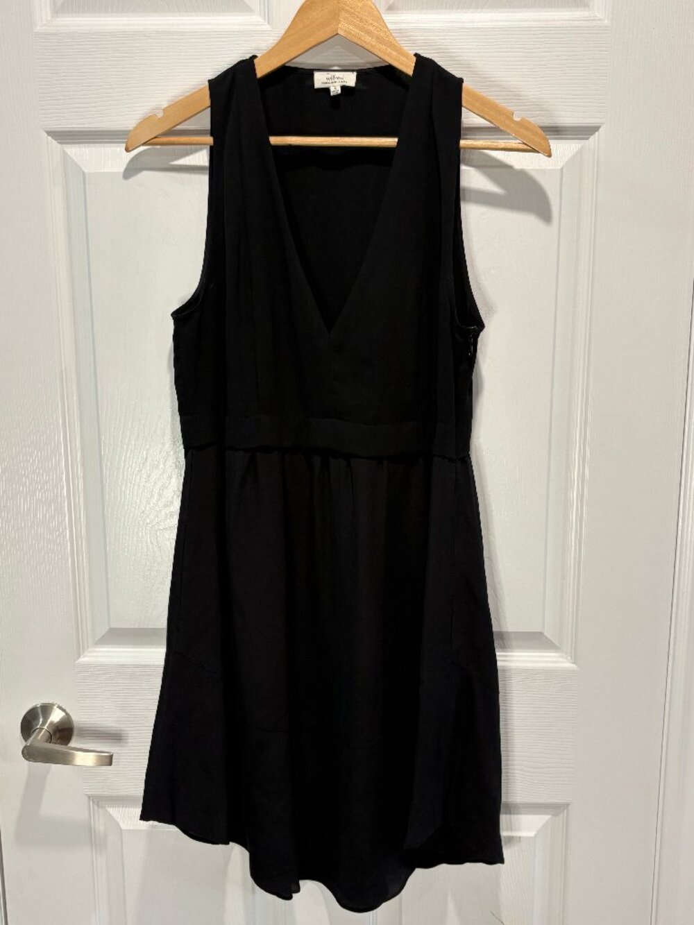 Aritizia Wilfred Biblio Silk Mixed Media V-Neck Mini Dress, Black, Size 8